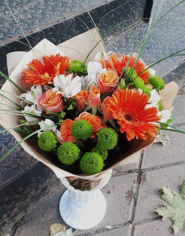 Букет цветов из: Герберы, Хризантемы, Альстромерии и Розы в Новое Девяткино