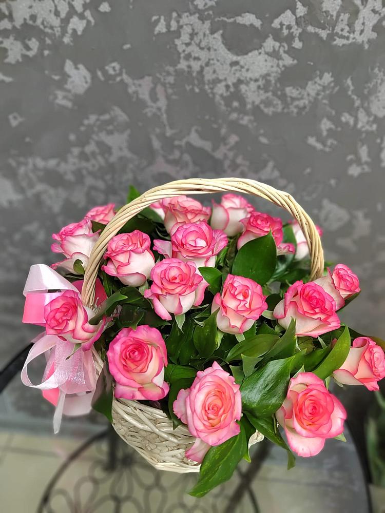 Цветочная композиция из Розы в корзине в Новое Девяткино