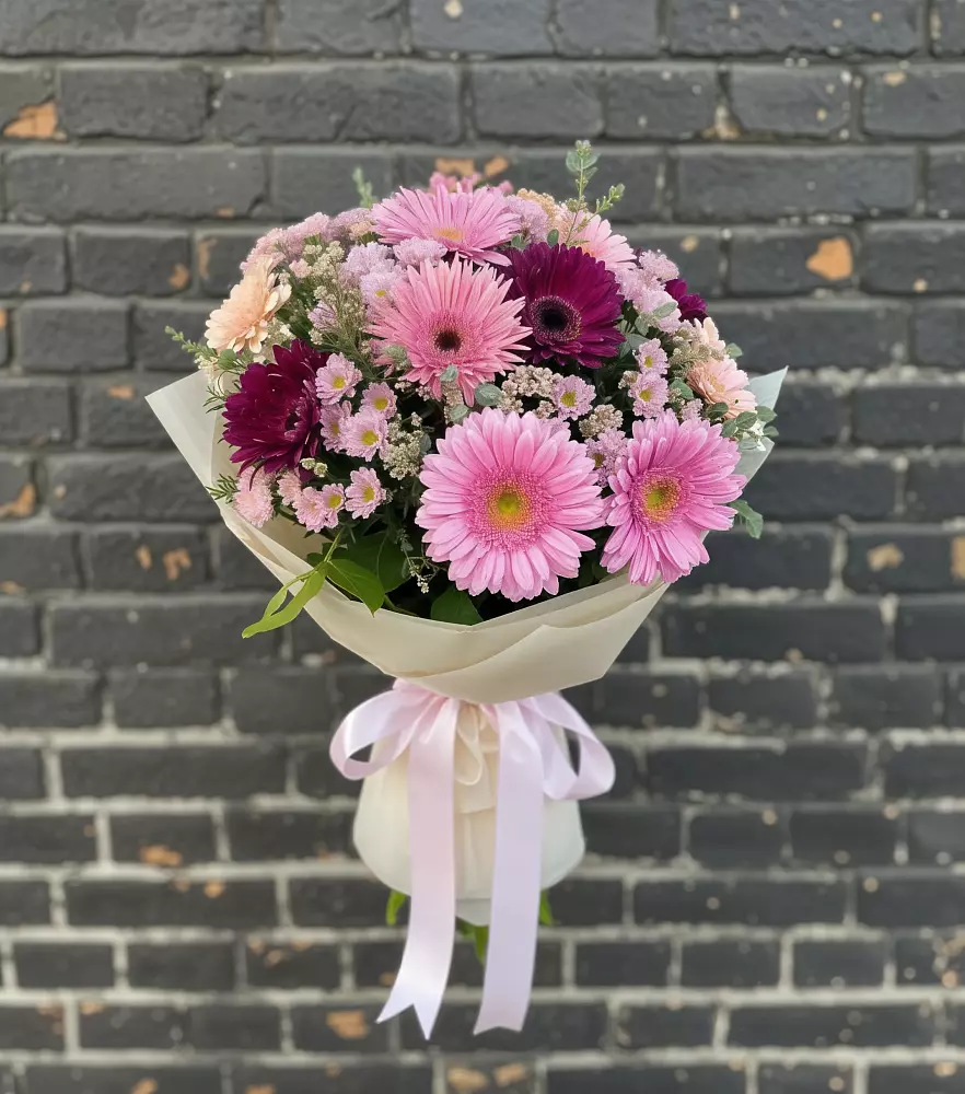Букет цветов из: Герберы и Хризантемы в Новое Девяткино