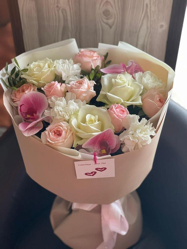 Букет цветов из: Орхидеи, Розы и Гвоздики в Новое Девяткино