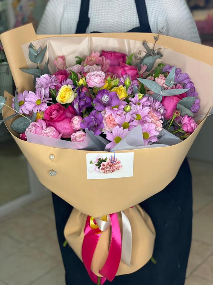 Букет цветов из: Хризантемы, Гвоздики и Альстромерии в Новое Девяткино