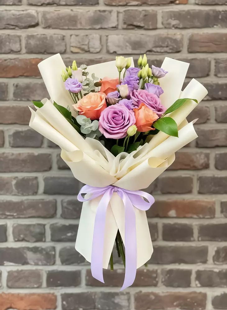 Букет цветов из: Лизиантусы и Розы в Новое Девяткино