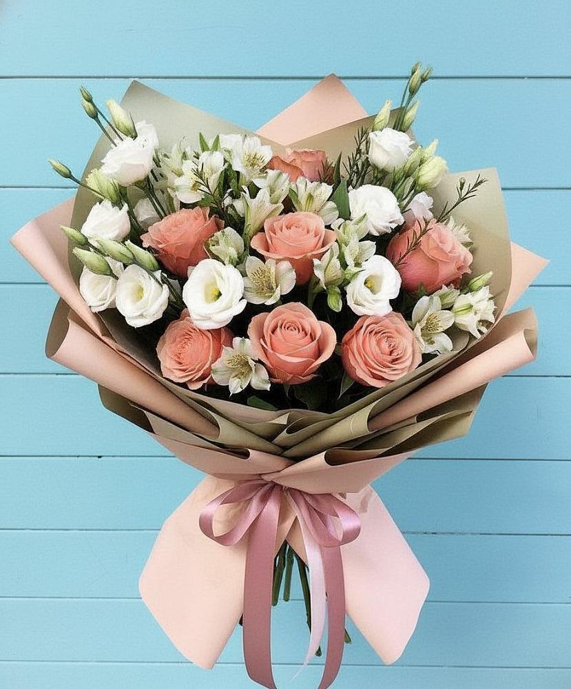 Букет цветов из: Розы, Альстромерии и Лизиантусы в Новое Девяткино