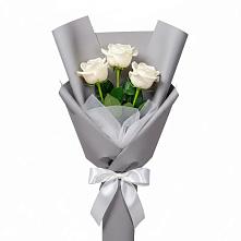 Букет 3 белые розы в Новое Девяткино