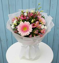 Букет цветов из:  Герберы, Альстромерии и Лизиантусы в Новое Девяткино