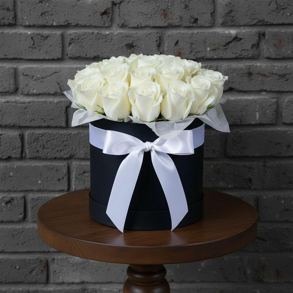 Цветочная композиция из Розы в шляпной коробке в Новое Девяткино