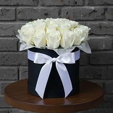 Цветочная композиция из Розы в шляпной коробке в Новое Девяткино